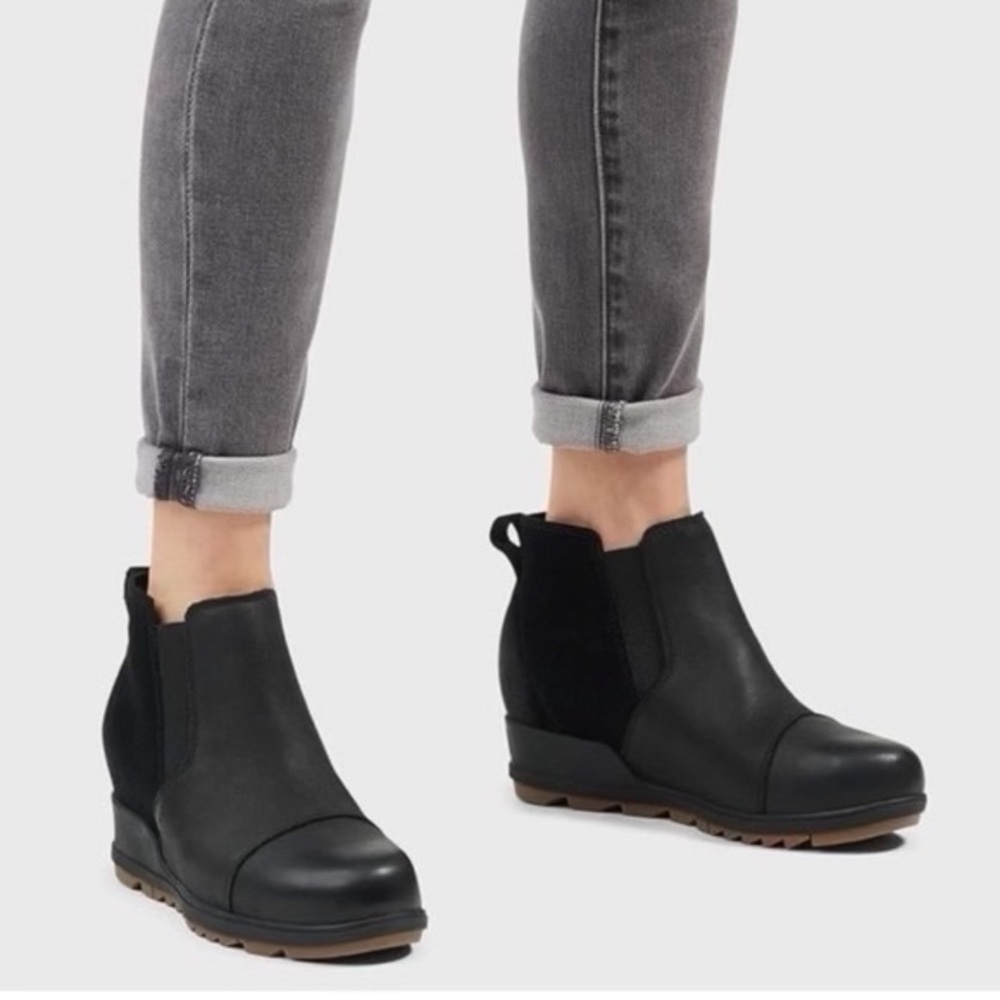 SOREL Women’s Evie Black Leather Boots